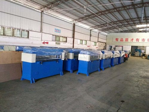 萬信機械 專業(yè)提供山東裁斷機與配套液壓油，助力裁斷與包裝高效作業(yè)